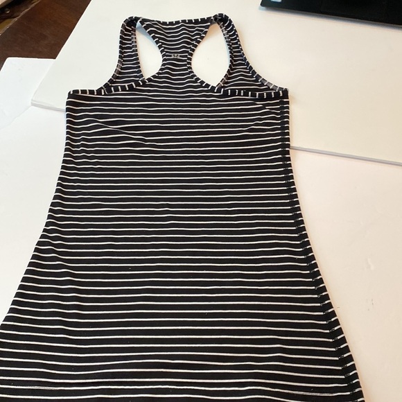 Lululemon racer back tank black and white - Picture 2 of 5